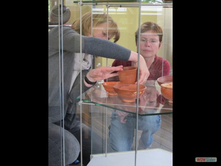 Römische Terra Sigillata aus Sinzig zurück im HeimatMuseum