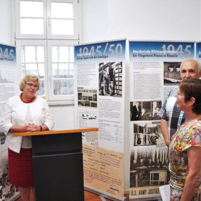 2016-06_eroeffnung_ausstellung_kriegsende_bad_breisig_02