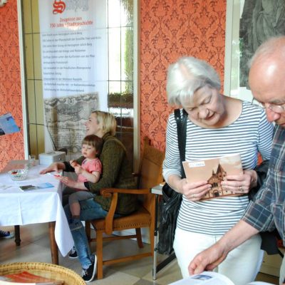 Im Foyer am Infostand des Denkmalvereins.